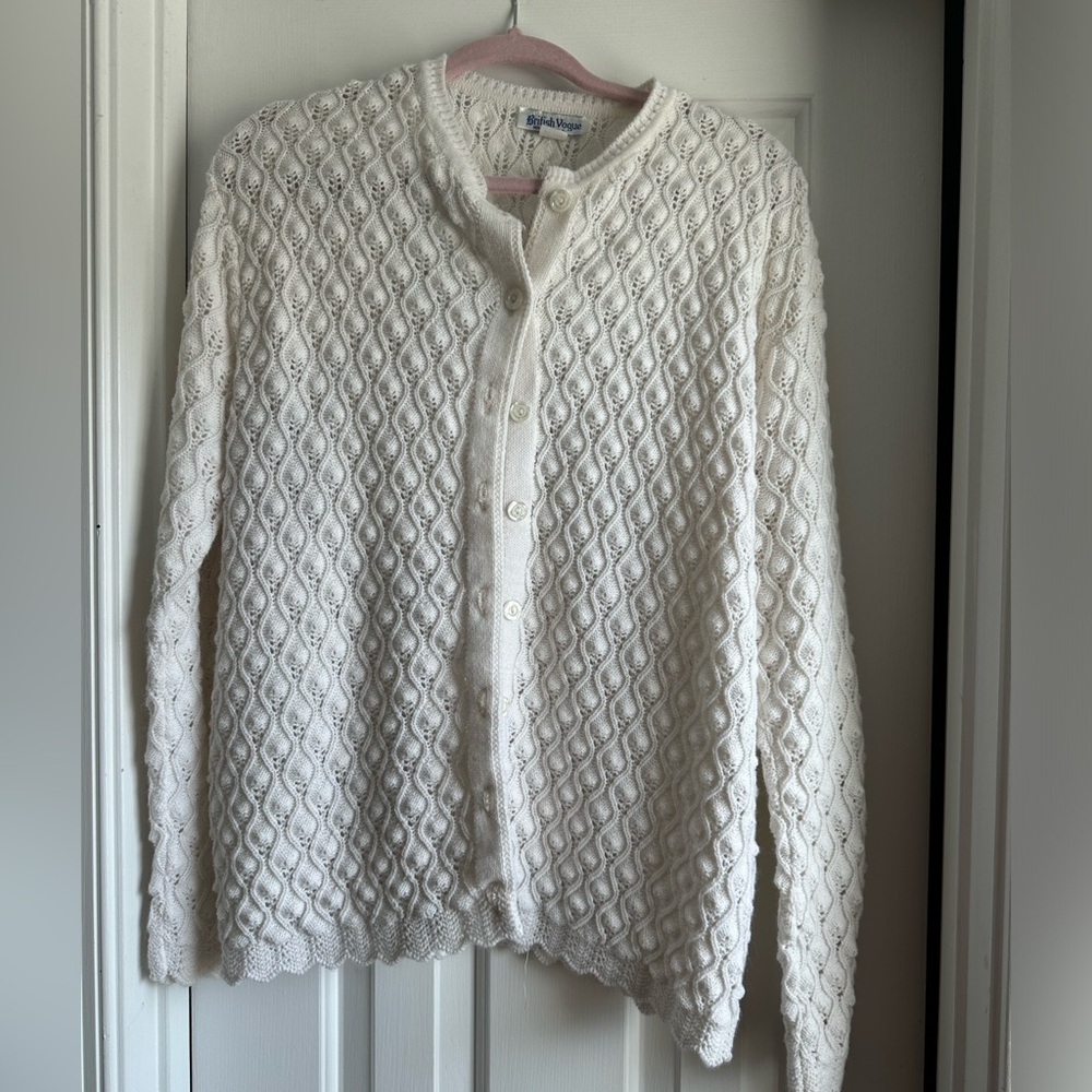 Vintage!! British Vogue scalloped textured cardigan
